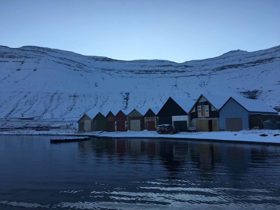 Boat House In Hosvik Apartment Exterior foto