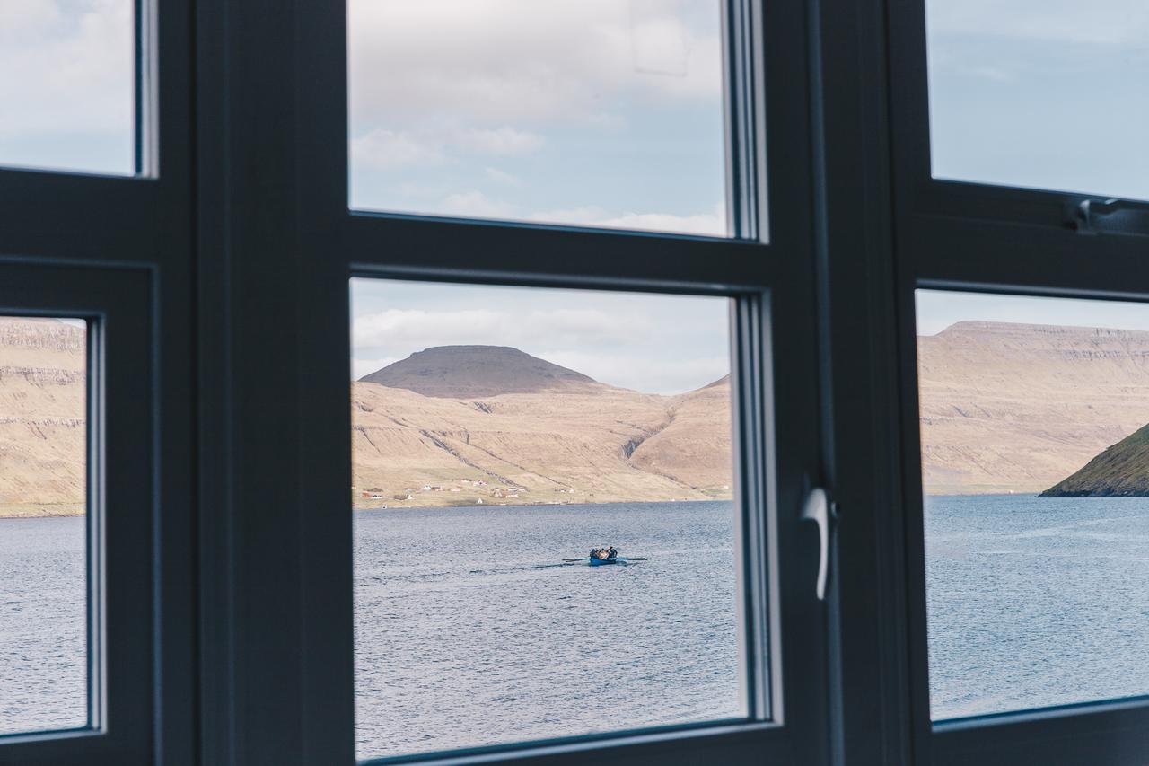 Boat House In Hosvik Apartment Exterior foto