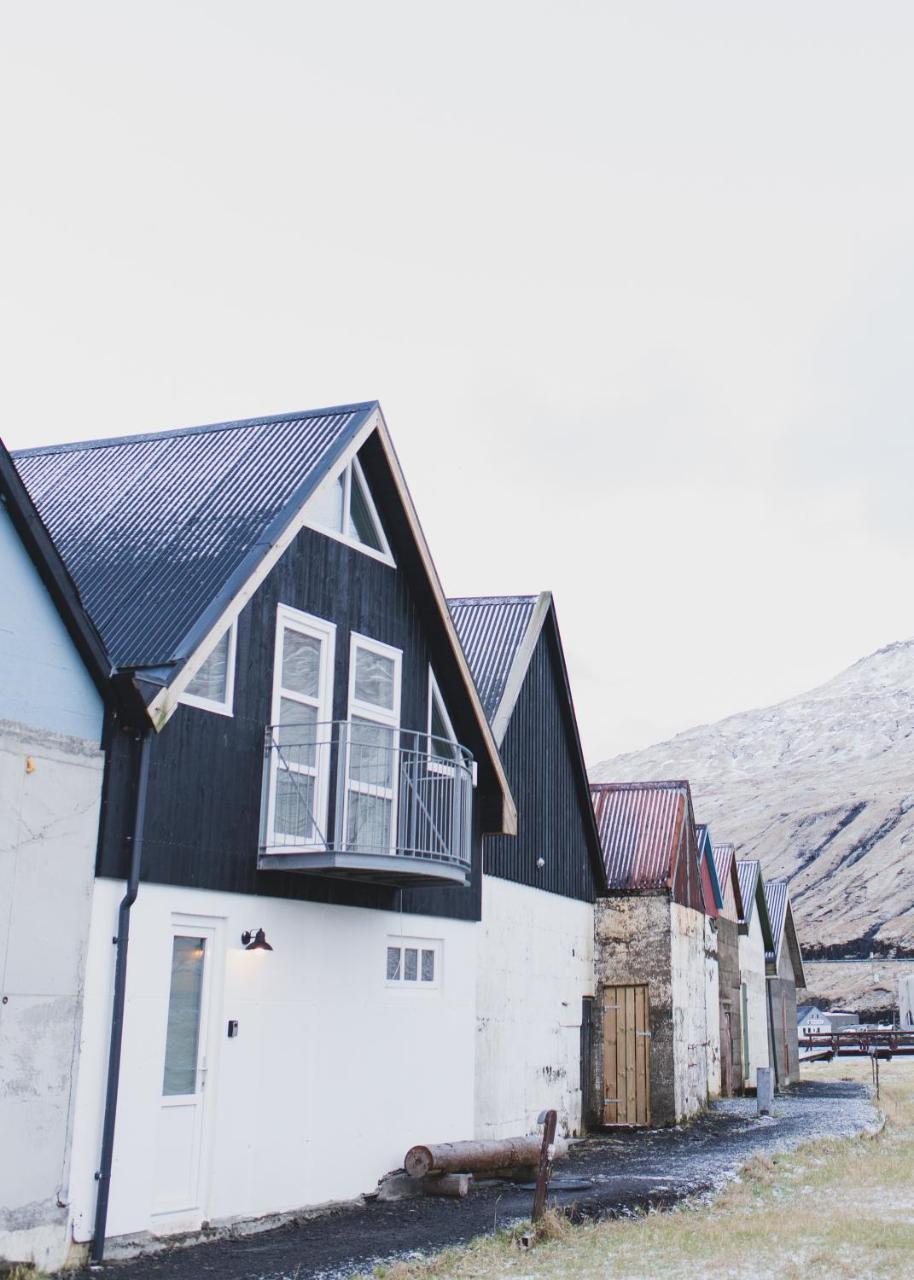 Boat House In Hosvik Apartment Exterior foto
