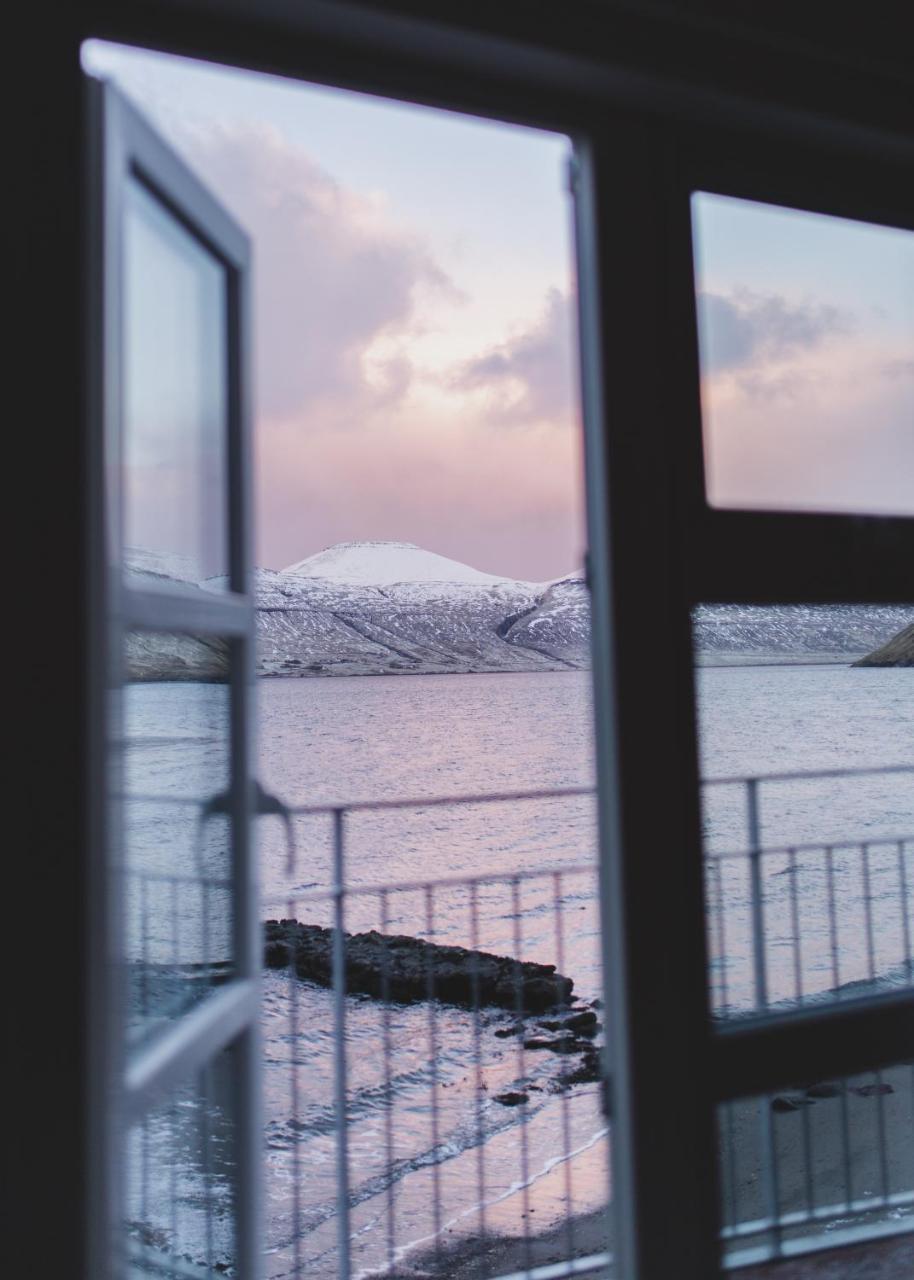 Boat House In Hosvik Apartment Exterior foto